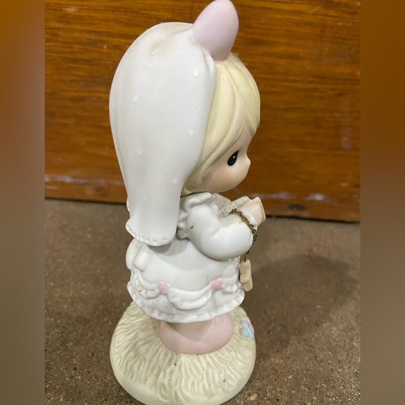 Precious Moments - First Communion - Picture 2 of 4